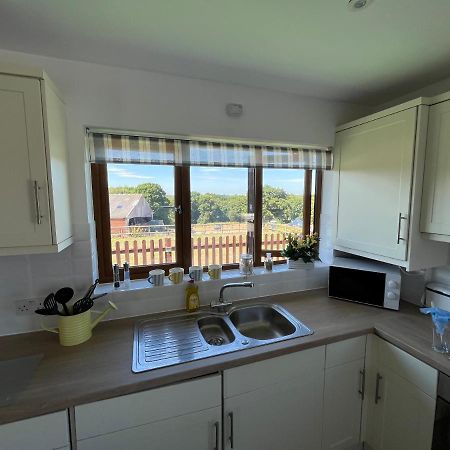 Oak Valley Lodges & Camping Pett Exterior foto