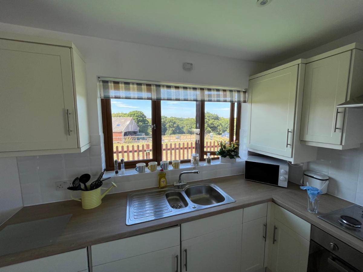 Oak Valley Lodges & Camping Pett Exterior foto